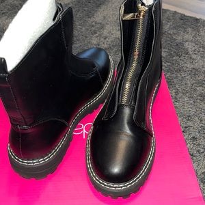 Shoe Dazzle LORELEI ZIP UP BOOTIE Black Size 9